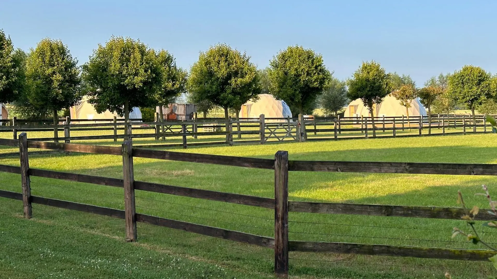 Luxusní stan Hotel Id Glamping De Coude Scheure Middelkerke